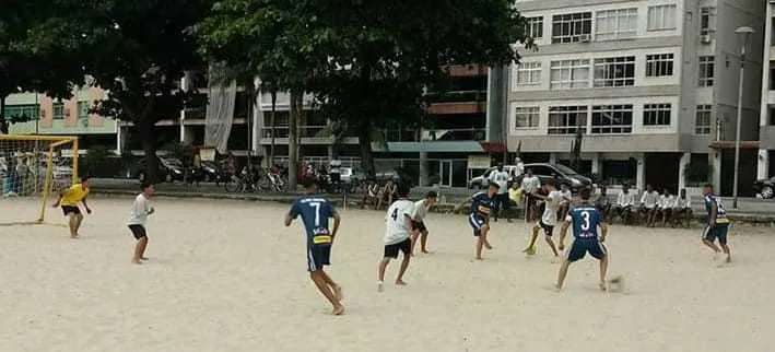 Imagem ilustrativa da imagem Duelo entre gonçalenses e niteroienses é atração, na Praia de Icaraí