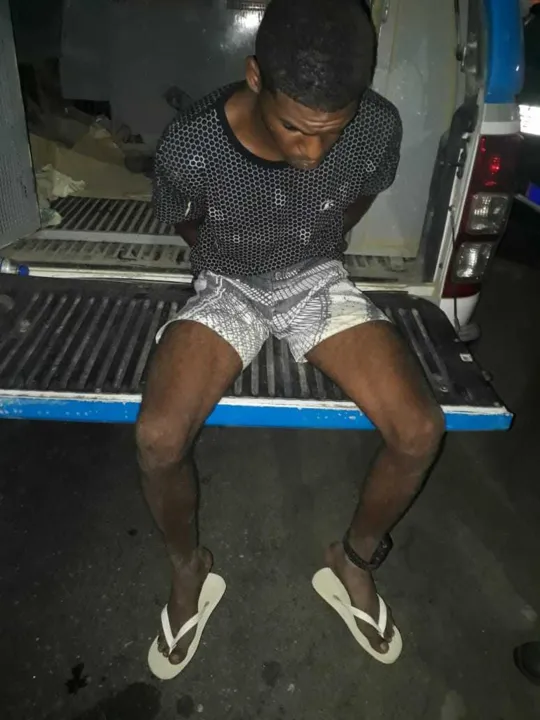 Os traficantes chegaram a trocar tiros com os policiais 