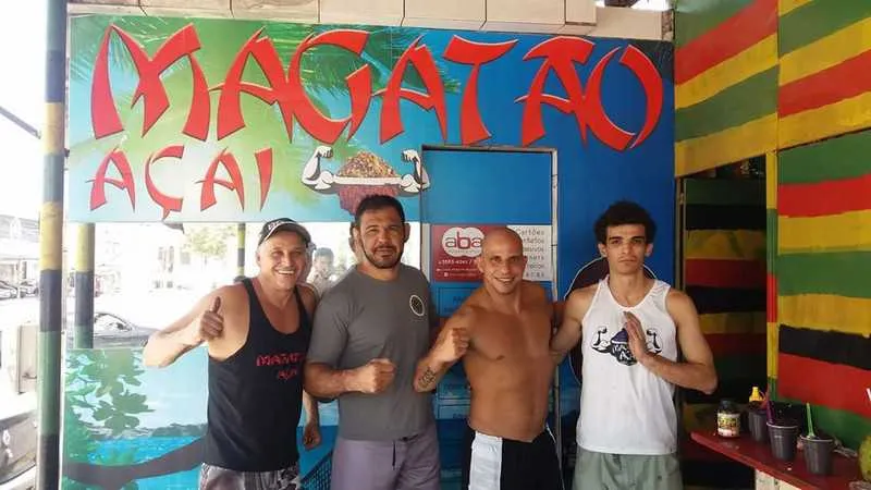  Empresário José Messias, Pedroza, o Magatão, vende açaí aprovado por celebridades do esporte