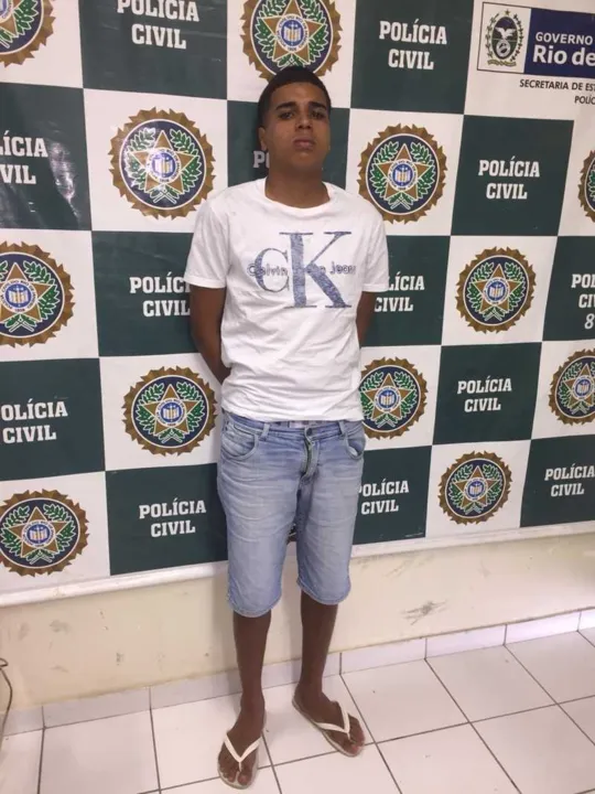 Contra Leandro, haviam dois mandados de prisão preventiva 