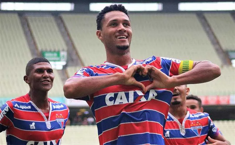 Antes de defender ‘Leão Tricolor’, o atleta, foi revelado em projeto de futebol gonçalense e teve passagem pelo futebol português