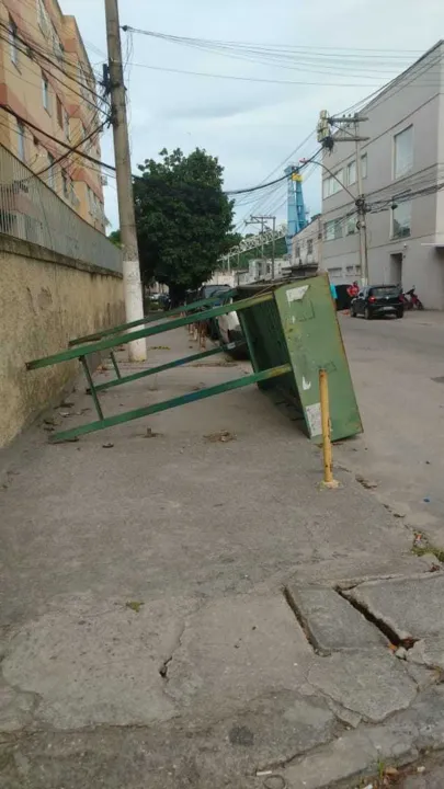 Guarita  que já estava danificada, caiu após fortes ventos