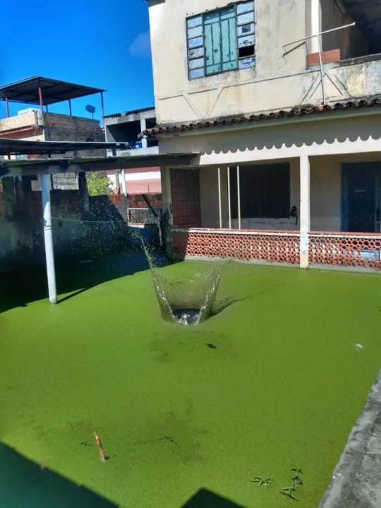 Bairro ainda está com ruas e casas alagadas