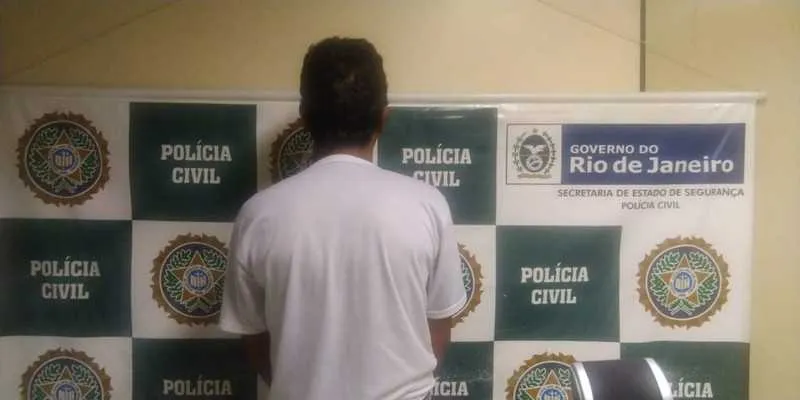 Crime aconteceu durante o período de um ano