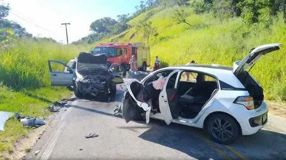 Acidente aconteceu na Rodovia Amaral Peixoto, RJ-106