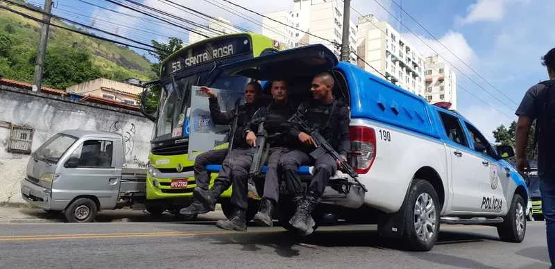 Até o fim da manhã desta terça-feira (14), não houve prisões ou apreensões.