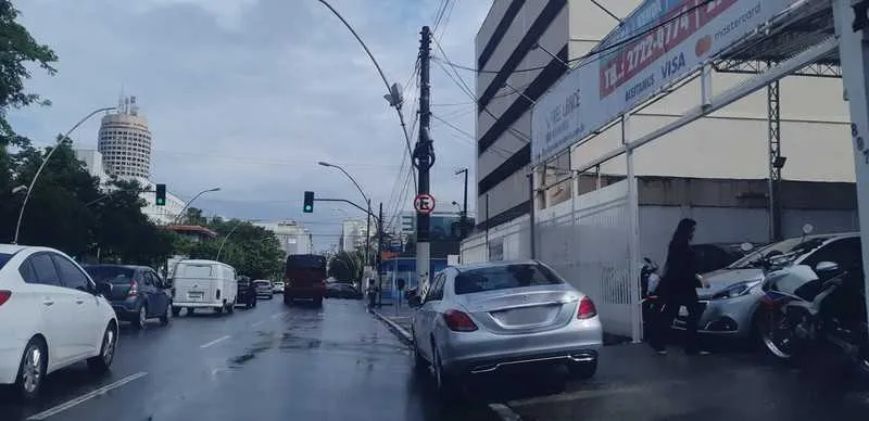 Imagem ilustrativa da imagem Guarda Municipal 'fecha os olhos' para estacionamento irregular em Niterói