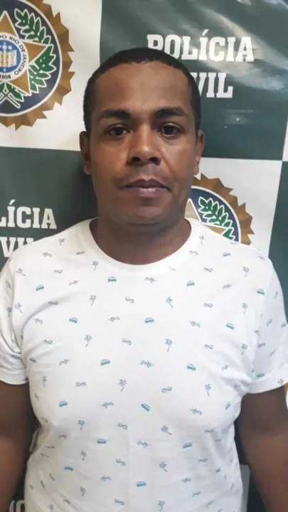 Suspeito foi preso em casa e não ofereceu resistência