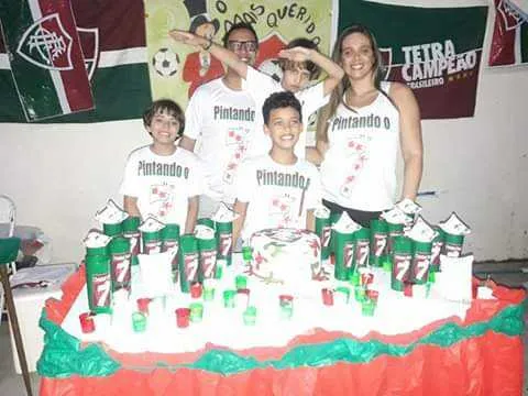 Imagem ilustrativa da imagem Casal de São Gonçalo está junto há 10 anos pelo amor ao futebol