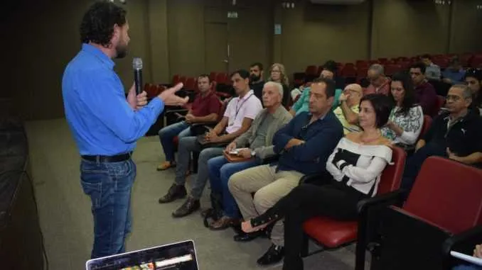 Evento aconteceu no Teatro Ana Maria Gac, no município