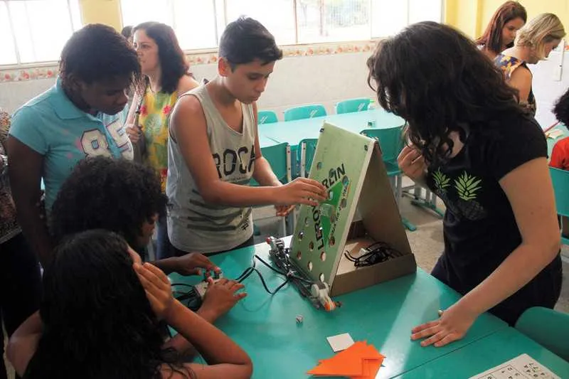 Projeto vista alunos com 'Altas Habilidades' e 'Superdotação'