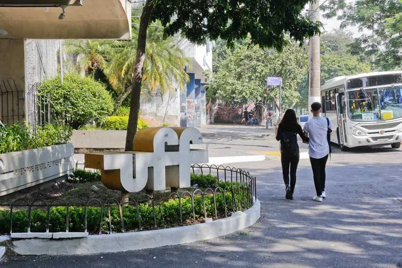 Os ataques ocorrem em ruas próximas de faculdades da UFF