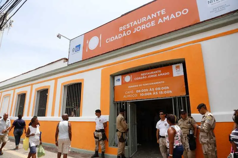Restaurante funciona de segunda a sexta-feira até 15h