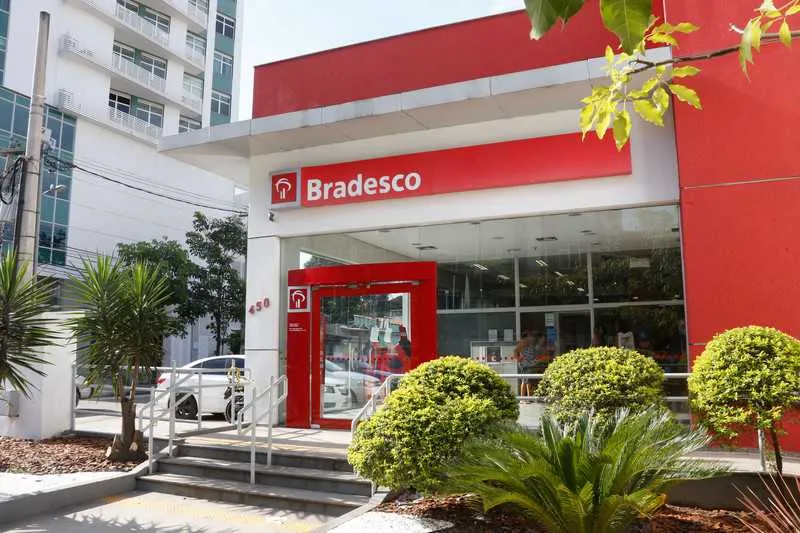 >> Policiais do 7ºBPM(SG) conseguiram frustrar a ação dos criminosos, que utilizavam fuzis e explosivos