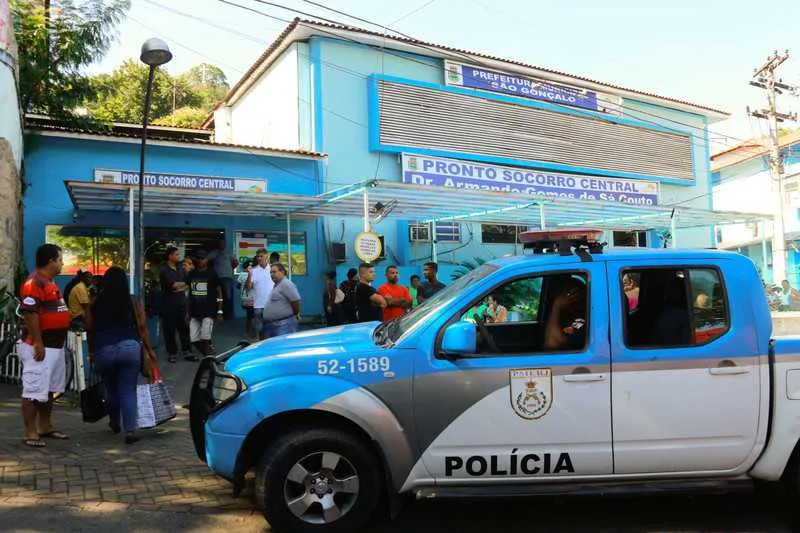 Jovem foi atingido durante troca de tiros naquele local