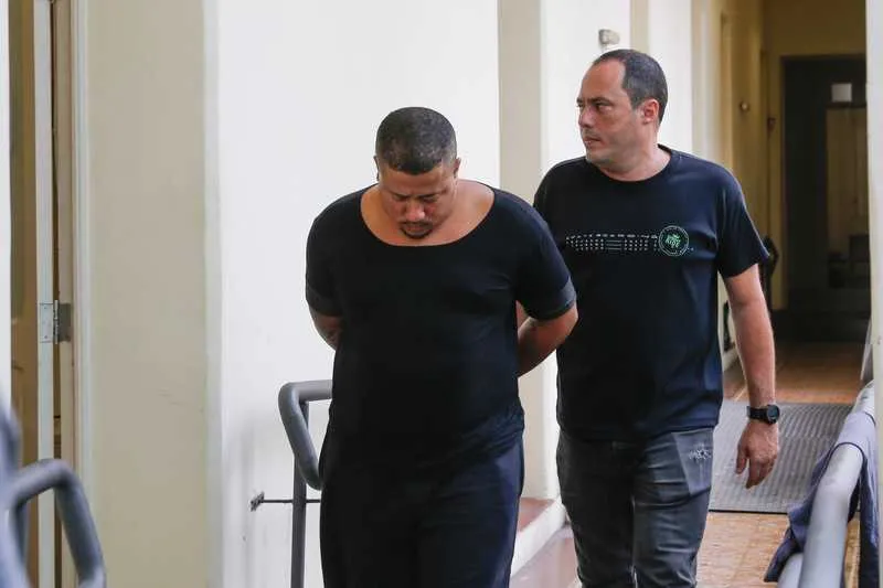 Apontado como o principal líder da venda de drogas do Morro do Estado, em Niterói, Wanderson foi preso em São Gonçalo 
