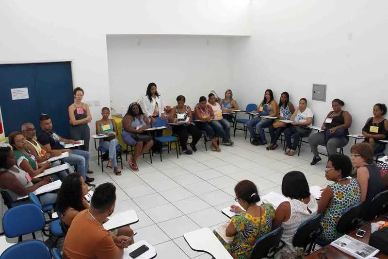Oficina disponibiliza cartilha sobre o Sistema Único de Saúde (SUS) traduzidas no inglês e francês