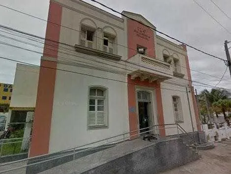 O suspeito foi encaminhado para a 124ª DP (Saquarema).