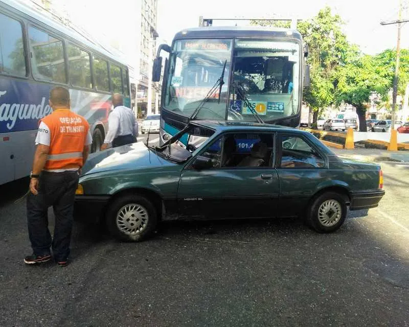 Colisão aconteceu no início da manhã