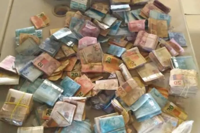 Material foi apreendido um estabelecimento comercial em São João de Meriti, na Baixada Fluminense