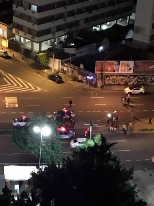 Imagem ilustrativa da imagem Tentativa de assalto termina com vítima morta e bandidos baleados