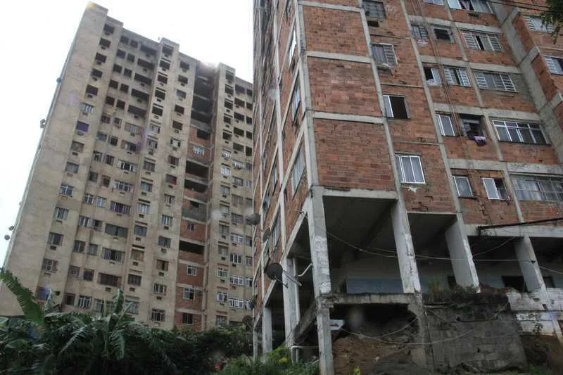Como forma de resistência e protesto, os sem teto criaram a “Cozinha Comunitária São Gonçalo Sem Medo”