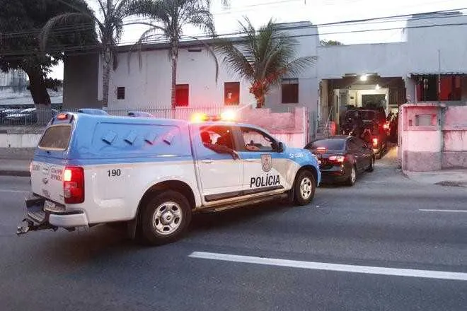 Flagrante aconteceu na manhã deste sábado (23)