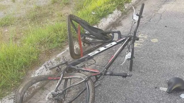  Victor Leal era professor de Educação Física e pedalava na rodovia