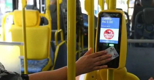 Validadores dos transportes em massa serão substituídos