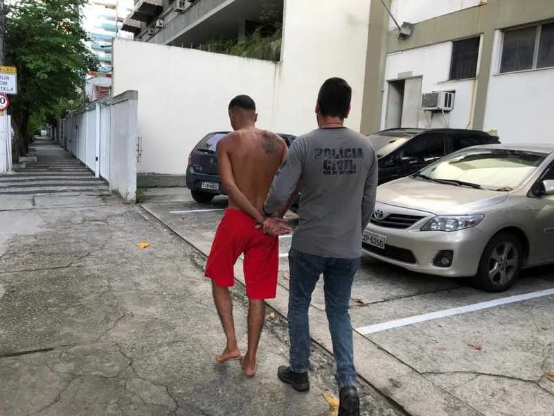 Suspeito foi capturado por agentes da 77ªDP (Icaraí)