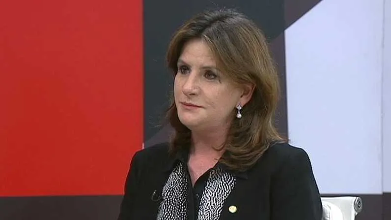 >> Para a relatora Carmen Zanotto, a proposta é passo importante para aperfeiçoamento do SUS