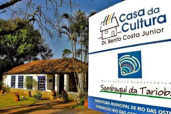 Interessados devem comparecer ao espaço com documentos pessoais e comprovante de residência