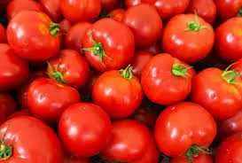 O tomate se mantém como item mais barato pela segunda semana