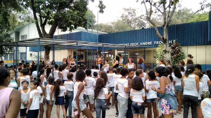 Alunos ficaram duas semanas em recesso
