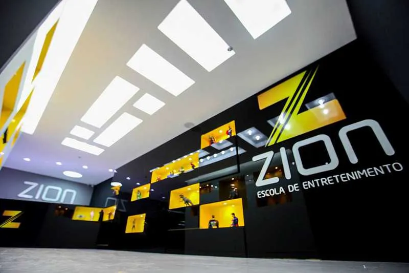 A Zion Escola de Entretenimento fica na Rua Sílvio Romero