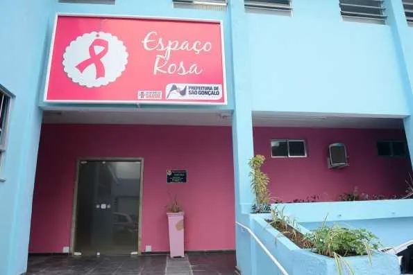 
O Espaço Rosa, no Zé Garoto, vai funcionar amanhã, das 8h às 13h, para receber as doações