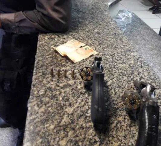 Detido confessou fazer parte do tráfico de drogas do local