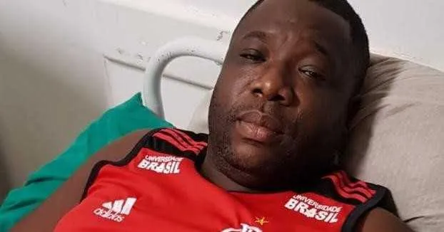 Havia um mandado de prisão em aberto contra o acusado