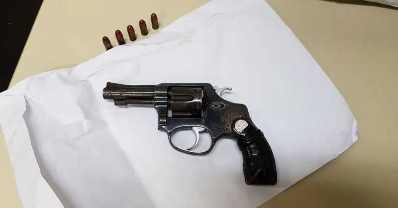 Revólver foi usado em todos os crimes