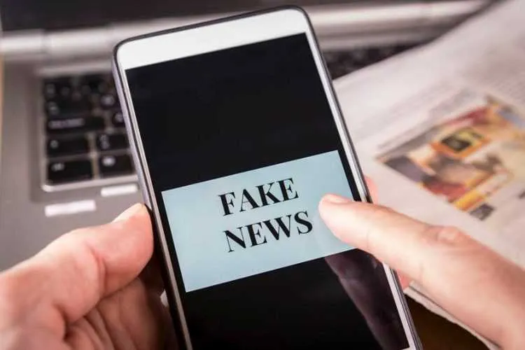 Imagem ilustrativa da imagem Ministério da Saúde cria serviço de WhatsApp para combater 'fake news'
