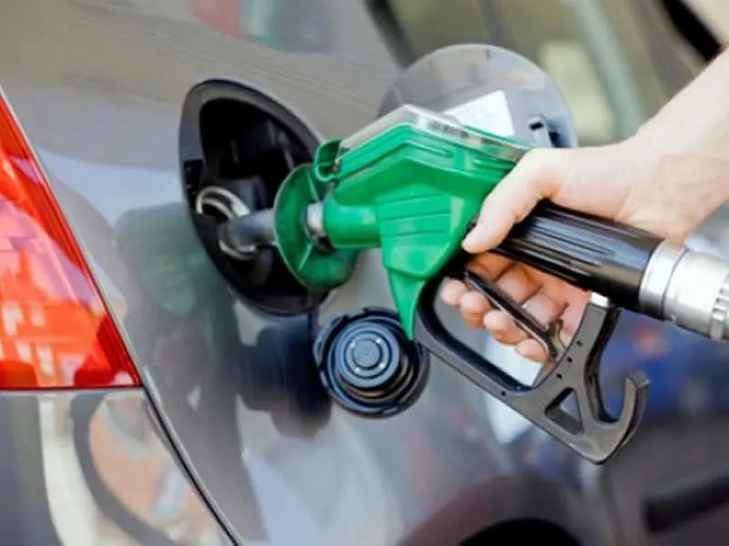 Gasolina tem alta de 1,5%