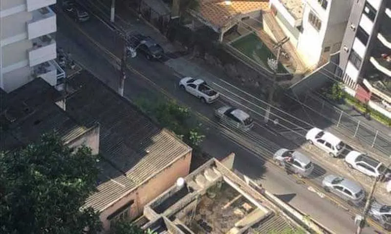 Bandidos armados tentaram roubar carga de cigarros