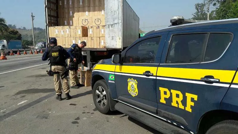 O motorista foi autuado por contrabando. E o caso, registrado na sede da Polícia Federal de Volta Redonda, no Vale do Paraíba