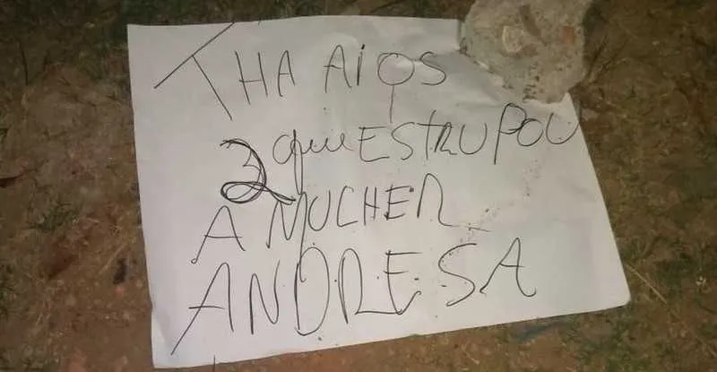 Um bilhete foi deixado ao lado dos corpos dos homens