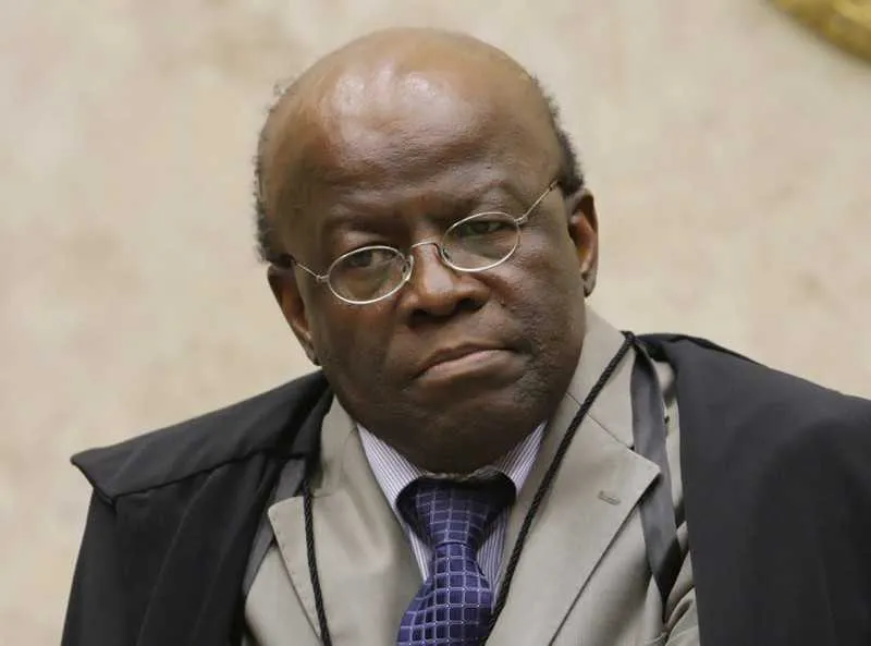 O ex-presidente do Supremo Tribunal Federal (STF), ainda não decidiu a que cargo vai concorrer