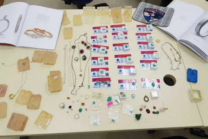 Suspeita cobrava alto valor pelas  peças