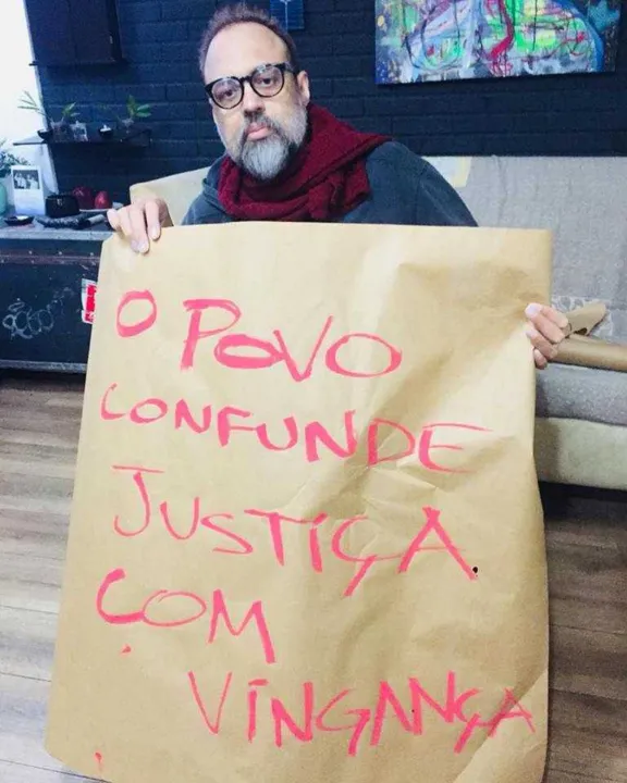 Músico está em estado grave
