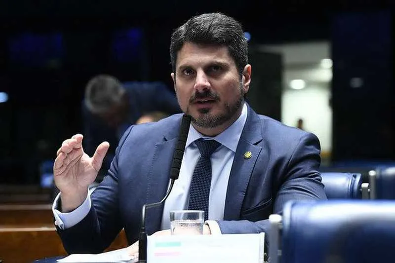 Novas regras sobre uso de  armas de fogo estão sendo contestadas 