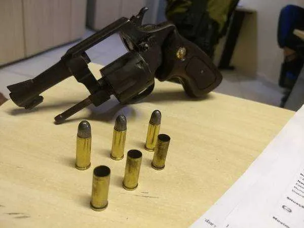 De acordo com o ISP, nos quatro primeiros meses de 2019, as polícias Civil e Militar apreenderam 2.904 armas no estado