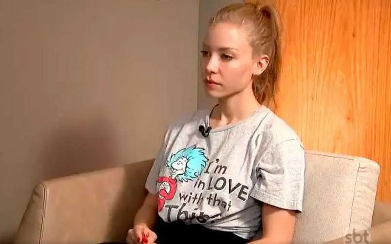 Imagem ilustrativa da imagem Modelo passa mal após prestar depoimento por quatro horas